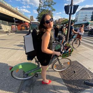 Meet your Posher, Olivia